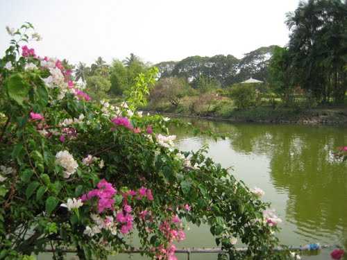 Vanganga Lake Garden